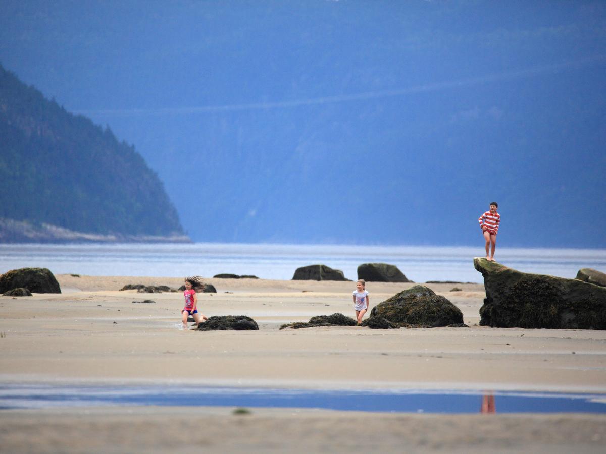 Village Vacances Petit-Saguenay Exterior photo